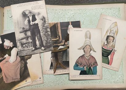 null Lot of old photo albums 

and small collection of postcards