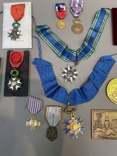 null Lot of military and civil medals. 

20th century.