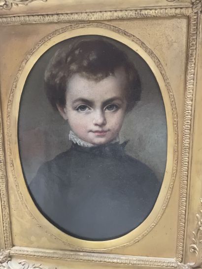 null French school of the 19th century

Portrait of a child

Oil on canvas with oval...