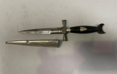 null Dagger with blackened wooden handle. 

length : 21 cm

Blade and scabbard d...