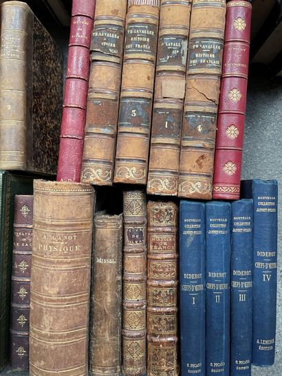 null Large lot of bound books including Victor Hugo complete, Balzac complete and...