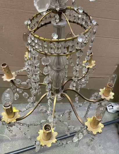 null Two chandeliers :

-one in gilt bronze and tassels, circular shape, with four...