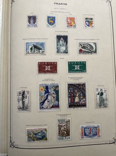 Collection de timbres français et étrangers...