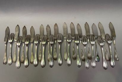 null Set of 13 silver fish cutlery with a garland of leaves design, numbered GG.

Goldsmith's...