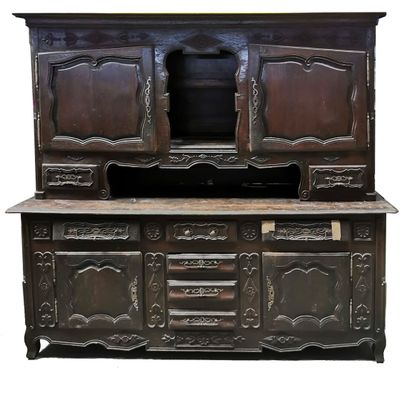 Important dresser in natural wood with patina,...