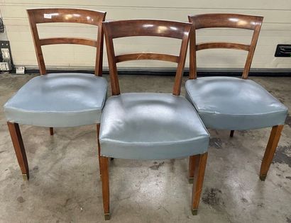 null Suite of six chairs, blue skai seats, rosewood barrette back 

circa 1940.

82,5...