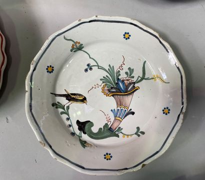 null Set of decorative earthenware plates including two Nevers,

dishes, bouquet...