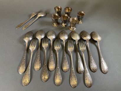 Lot of silver plated: cutlery chased with...