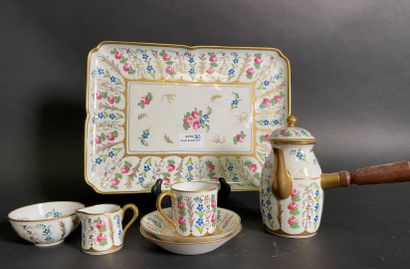 Selfish service in Limoges porcelain with...