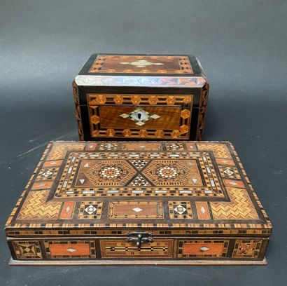 null Sewing kit box in lacquered wood decorated with hexagons and mother-of-pearl...