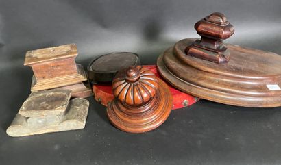 Set of wooden bases