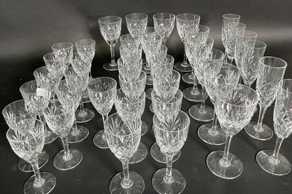 null SAINT-LOUIS

part of service of glasses with foot out of cut crystal including:

6...