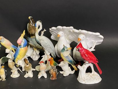 null Collections of ceramic birds and various
