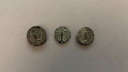 null Carnutes. Lot of 3 bronzes with eagle and pentagram. LT.6108 (1 ex.) - DT.2577-78...