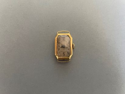 null Ladies' wristwatch, rectangular gold case.

Gross weight : 7,14 g

Missing ...