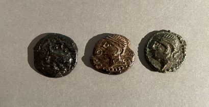 null Carnutes. Lot of 3 bronzes with horse and wolf. LT.6188 - DT.2608 / LT.6202...