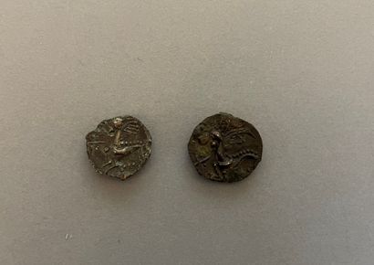 null Carnutes. Lot of two bronzes with a winged horse and a cross, the second one...