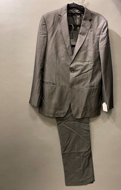 ZEGNA & ANONYMOUS
Set including a jacket...