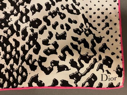 null DIOR
Silk square printed with a female character on a white background, pink...