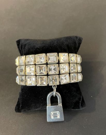 null Thierry MUGLER
Metal bracelet with three rows of rhinestones cut into squares,...