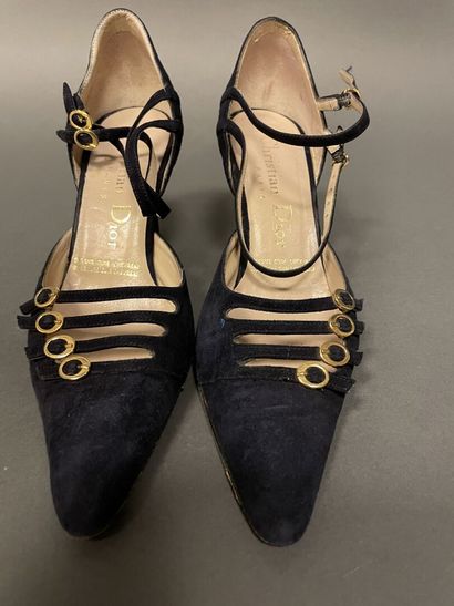 null Christian DIOR
Lot of three pairs of pumps in black leather, satin and navy...