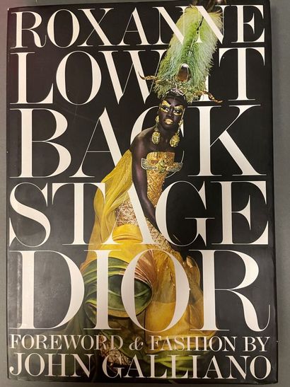 null Lot composed of 4 large books on fashion including 
Balenciaga, Yves Saint Laurent,...