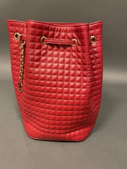 null CELINE
Quilted backpack in red leather, small model, closure by link making...
