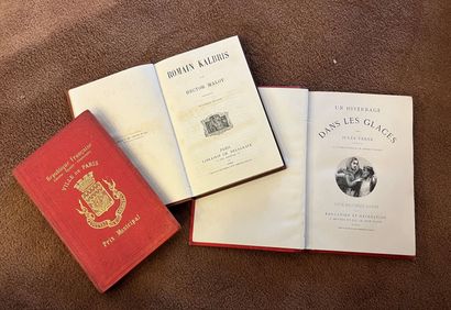 null Lot de livres reliés et brochés notamment livres d'histoire. 
3 Cartons