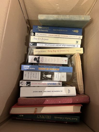 null Important lot of books. 19 boxes.