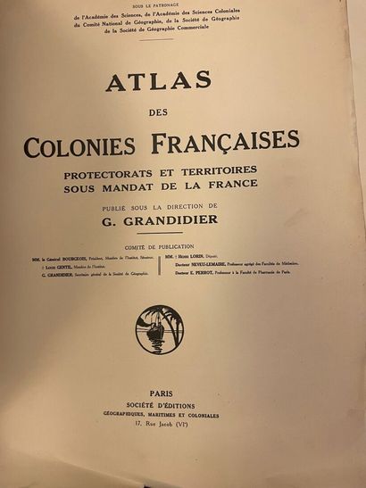 null Lot de livres reliés divers XVIII, XIX, XXe siècles.
Atlas des colonies françaises,...