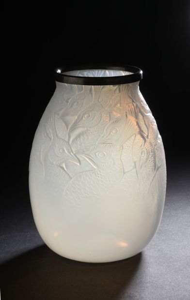 null René LALIQUE (1860 - 1945) 
Vase « Borromée », modèle créé en 1928. Épreuve...