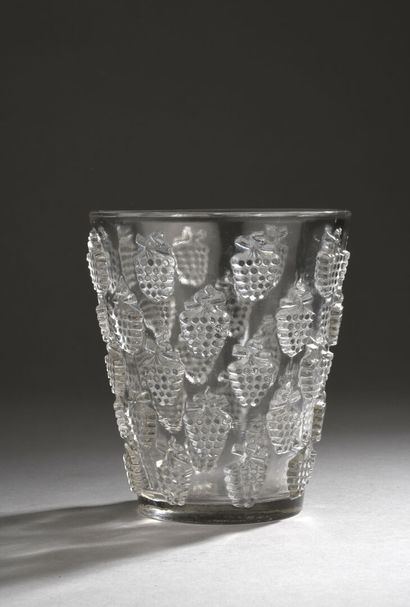 null René LALIQUE (1860 - 1945) 
Lave-raisins « Malaga », modèle créé en 1937. Épreuve...