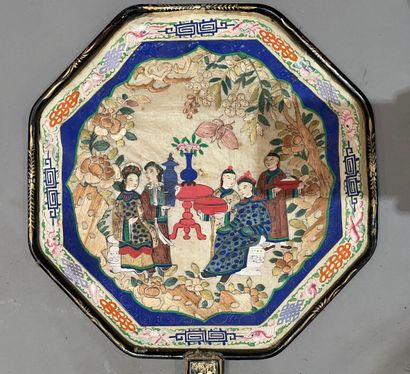 null Two fans in painted paper and embroidered fabric decorated with palace scenes....