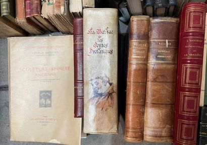 null Lot of bound and paperback books including 5 illustrated Nicolas catalogs 1930,...