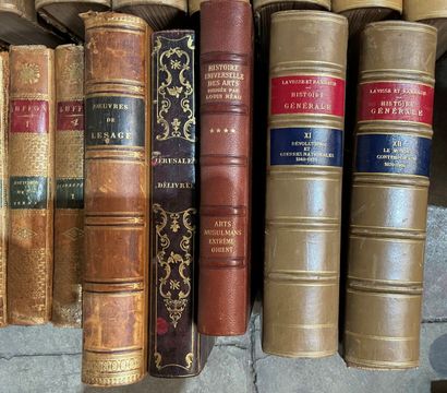 null Lot of bound books, mainly from the 18th and 19th centuries.
(7 boxes)