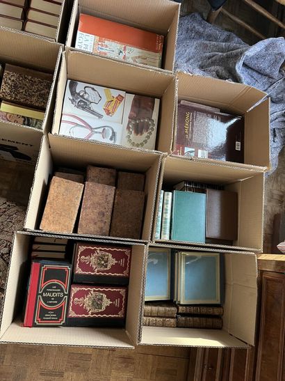 null Large lot of paperback books, bound books and comic books.
25 boxes approxi...