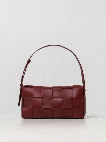 null BOTTEGA VENETA
Cassette bag in burgundy leather, carried on the shoulder.

With...