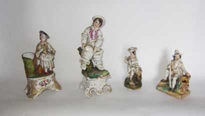 null Lot de statutettes en porcelaine de Paris émaillé polychrome. XIXème siècle....