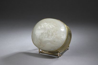 CHINA - 20th century
Covered box with a white...