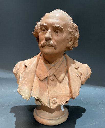 null Edgar Henry BOUTRY (1857-1938)
Bust of a man 
Terracotta proof signed on the...