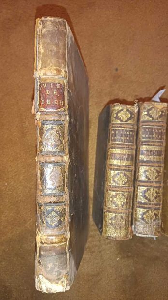 null Small lot of books including The Life of Christ and The Illiad.
Accidents.

Sold...