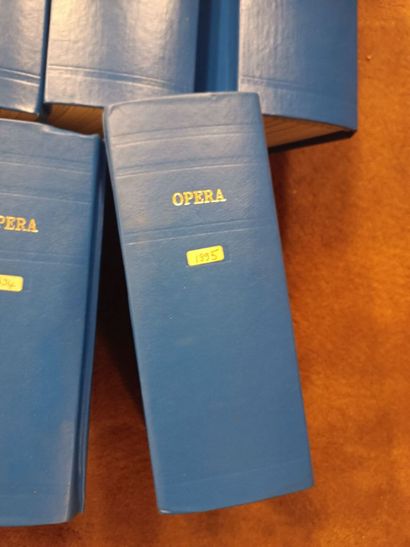 null Very strong lot of Opéra magazine. 
Equivalent to 4 large full cartons.
Damage.
Sold...