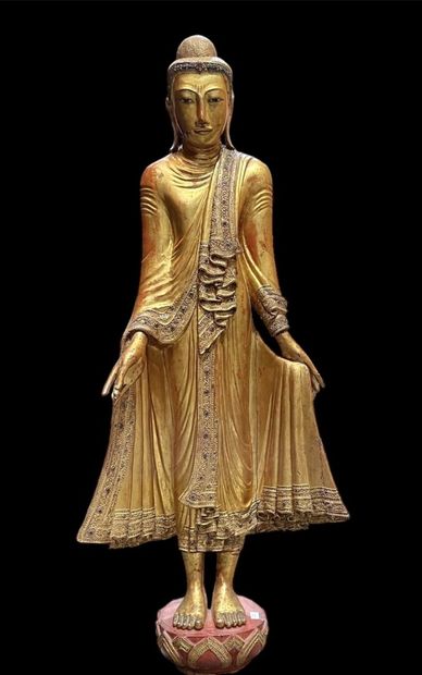 null Boddhisattva standing in carved and gilded wood. 
Southeast Asian work, 20th...