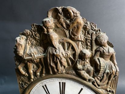 null Comtoise clock movement with country-style facade and dial. 
Provincial work...
