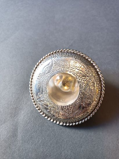 null Mexican silver hat.
Diameter : 7 cm
Weight : 34 g