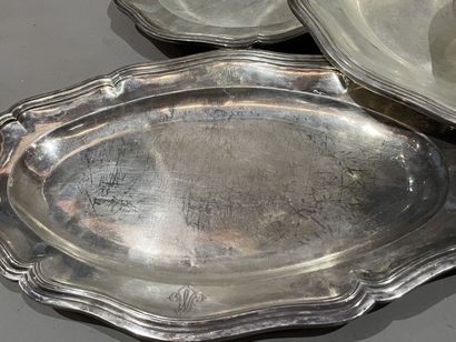 null Silver platerie service with figured filet, including: four oval dishes, 
five...