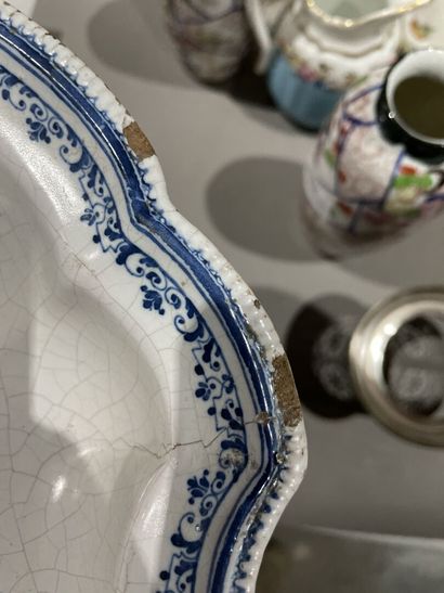 null Lot of ceramics including sugar bowl with adhering tray, herbal tea pot, vases,...