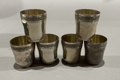 null Six silver liqueur goblets decorated with a frieze of heart-shaped stripes.
H...