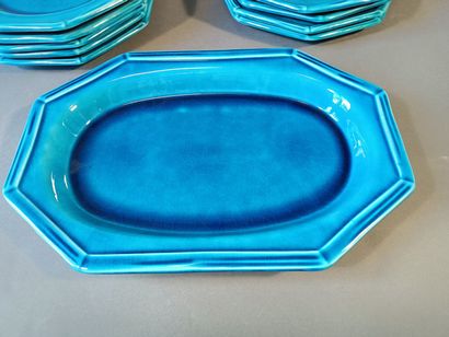 null Alain MAUNIER in VALLAURIS : 
Turquoise blue glazed earthenware cake service...