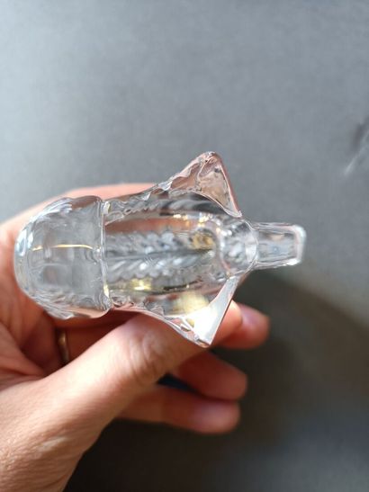 null Daum France
Fish in colorless crystal. 
Signed at the tip.
